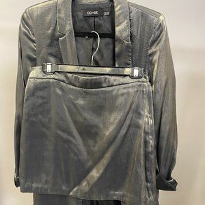 METALLIC 2 PIECE BLAZER & SKIRT SET